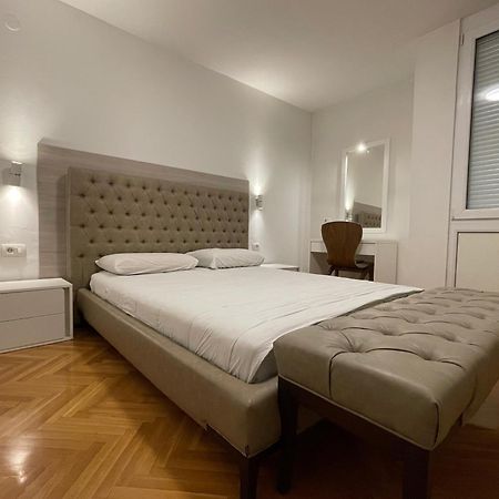 Ruby Luxury Central Apartment Üsküp Dış mekan fotoğraf