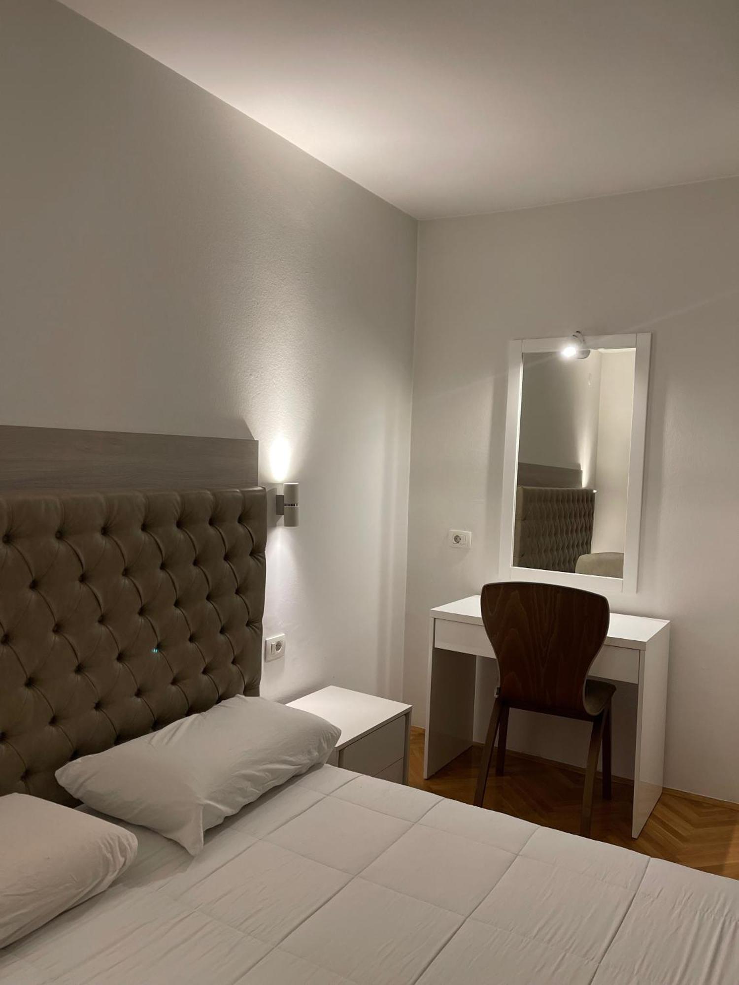 Ruby Luxury Central Apartment Üsküp Dış mekan fotoğraf